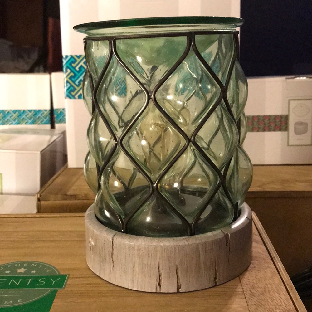 NWOT Never been used. Was in a display case.